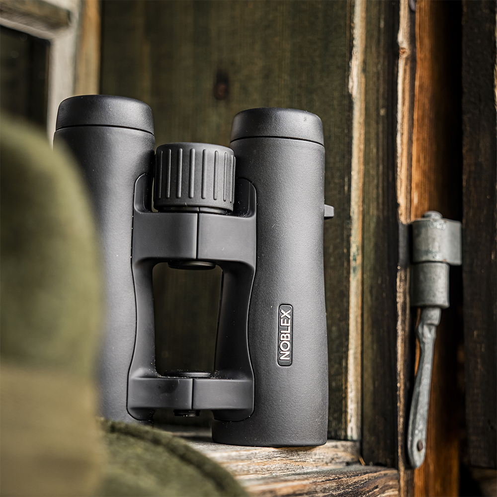Noblex Fernglas NF 10x42 vector