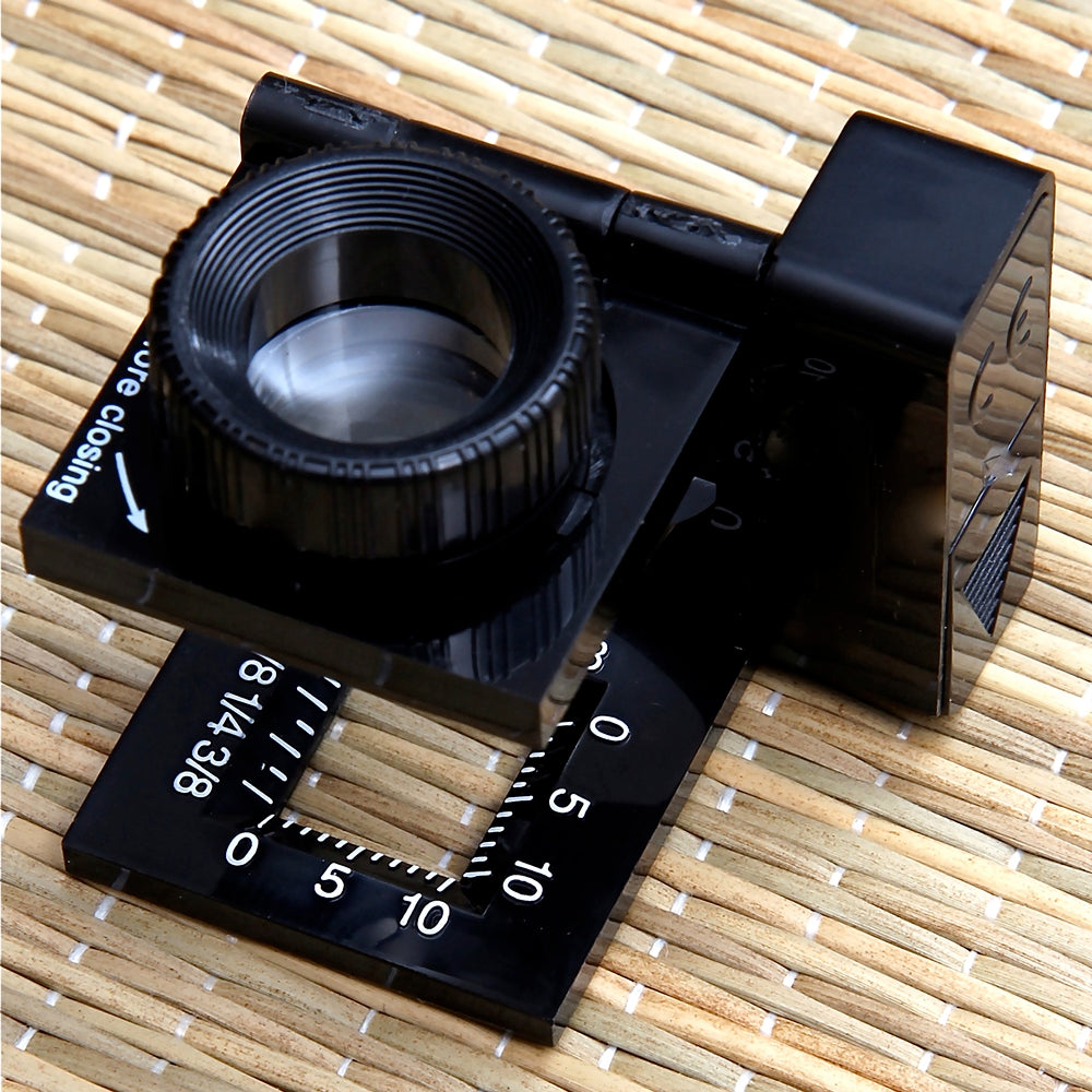 Carson Fadenzähler Faltbar mit LED 11,5x15mm