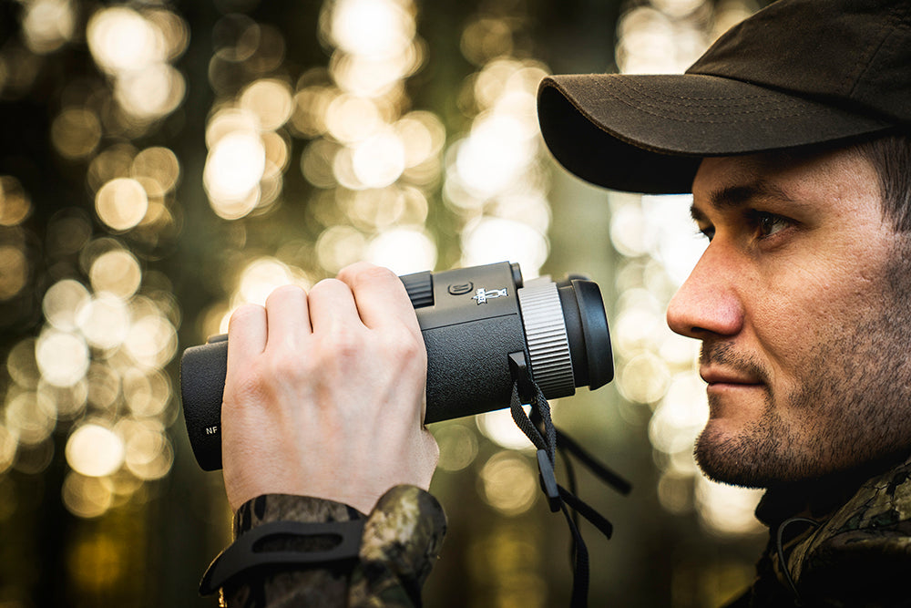 Noblex Fernglas NF 10x42 R advanced mit Laser Distanzmesser